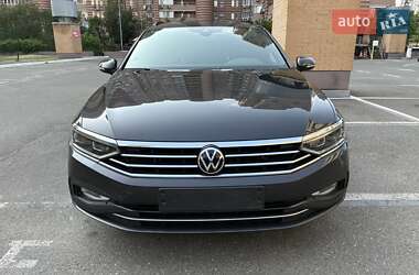 Універсал Volkswagen Passat 2021 в Києві