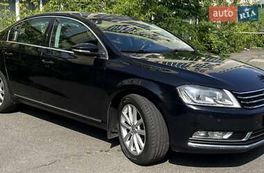 Седан Volkswagen Passat 2012 в 