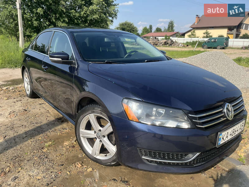 Седан Volkswagen Passat 2012 в Киеве