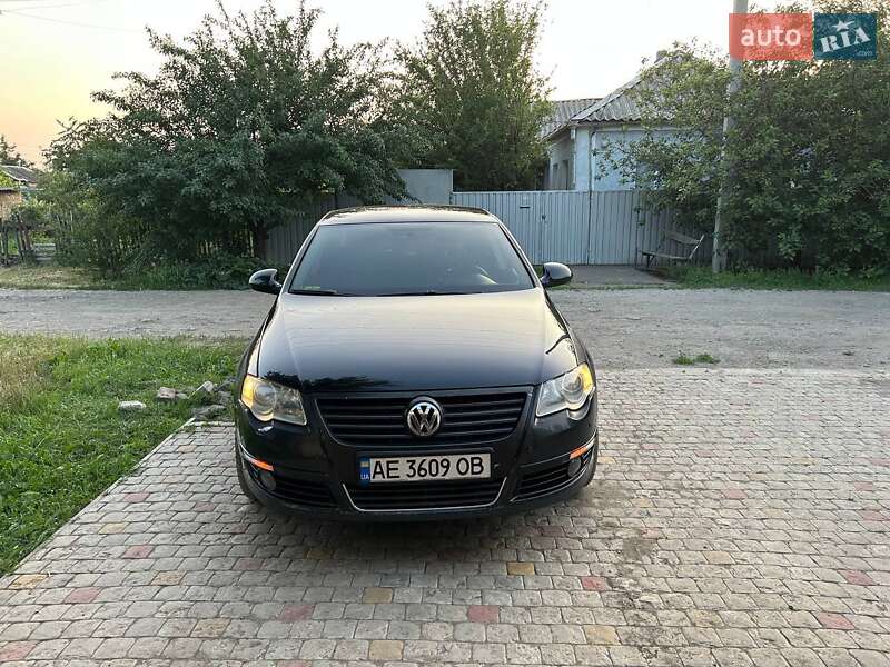 Седан Volkswagen Passat 2007 в Синельниково