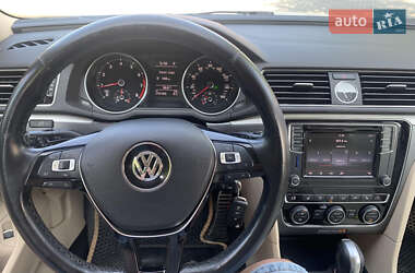 Седан Volkswagen Passat 2017 в 
