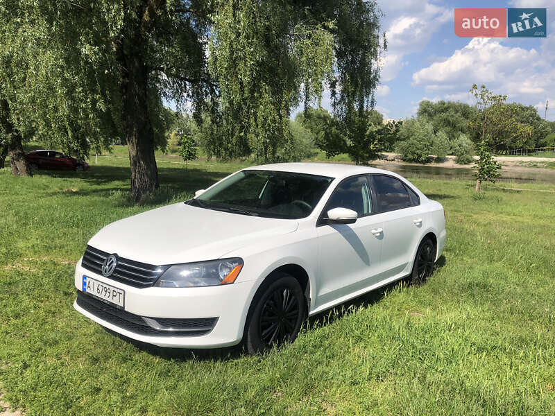 Седан Volkswagen Passat 2012 в 