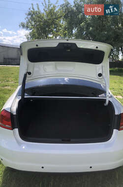 Седан Volkswagen Passat 2012 в 