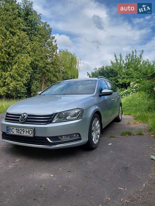 Volkswagen Passat 2011
