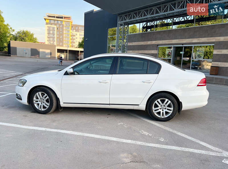 Седан Volkswagen Passat 2013 в Тернополе