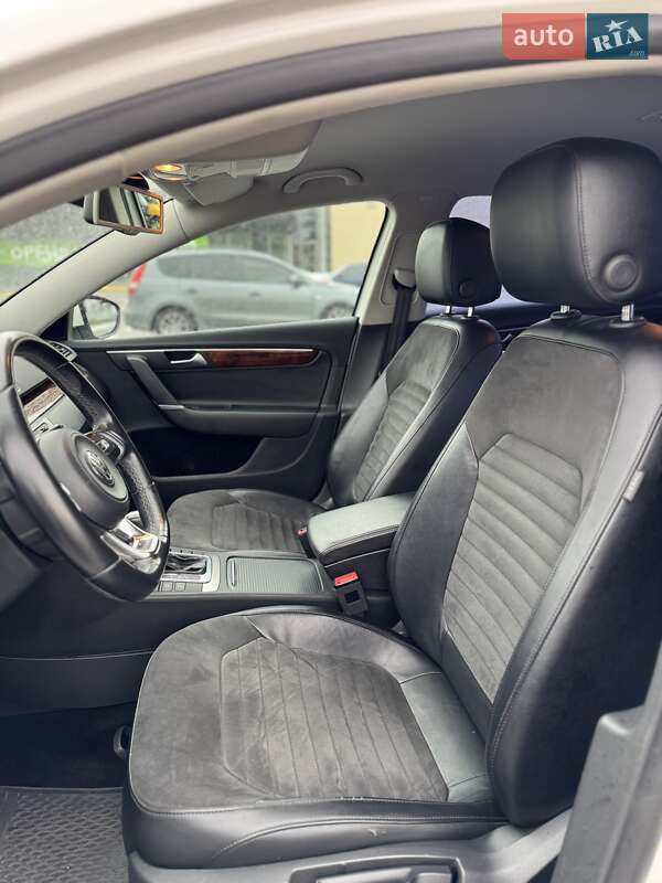 Седан Volkswagen Passat 2011 в Києві