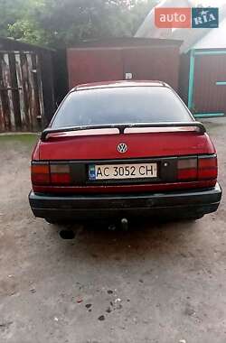 Седан Volkswagen Passat 1990 в Луцьку