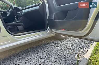 Універсал Volkswagen Passat 2012 в 