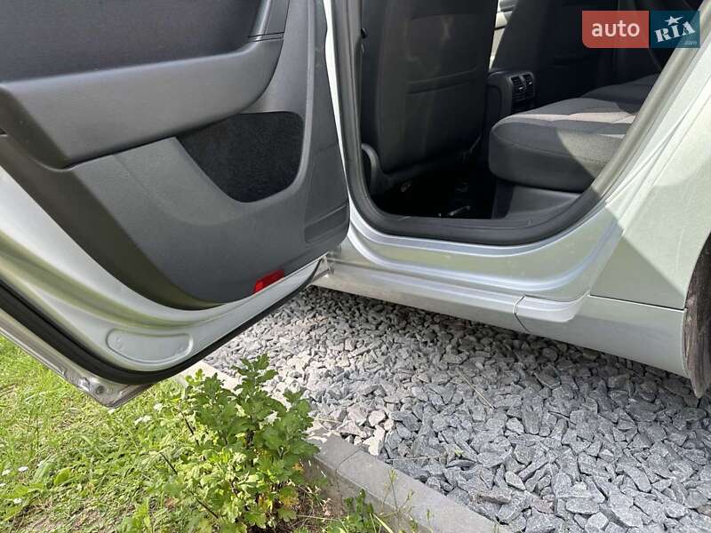 Универсал Volkswagen Passat 2012 в Буске