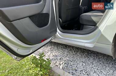 Універсал Volkswagen Passat 2012 в 
