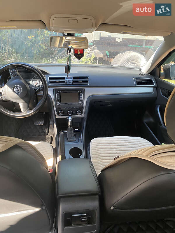 Седан Volkswagen Passat 2012 в Софиевской Борщаговке