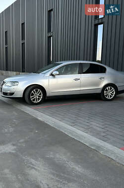 Седан Volkswagen Passat 2008 в 