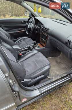 Седан Volkswagen Passat 2004 в  фото 4 Седан Volkswagen Passat 2004 в