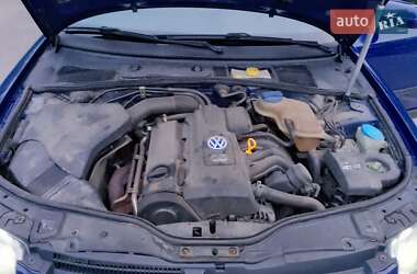 Універсал Volkswagen Passat 2002 в 