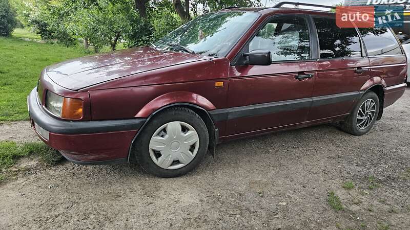 Универсал Volkswagen Passat 1993 в Виннице