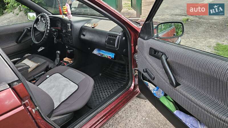 Универсал Volkswagen Passat 1993 в Виннице