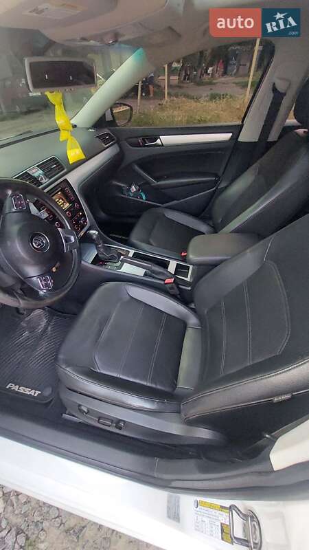 Седан Volkswagen Passat 2011 в Кременчуге