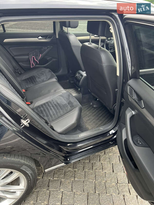 Универсал Volkswagen Passat 2016 в Хусте