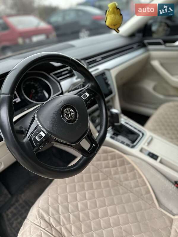 Универсал Volkswagen Passat 2017 в Павлограде