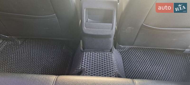 Седан Volkswagen Passat 2013 в Житомире
