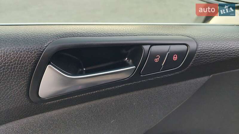 Универсал Volkswagen Passat 2010 в Одессе