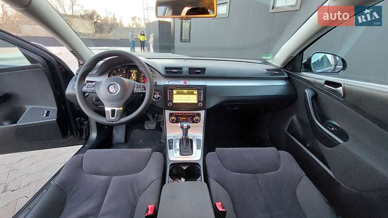 Универсал Volkswagen Passat 2010 в Одессе