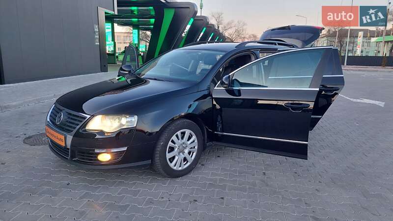 Универсал Volkswagen Passat 2010 в Одессе