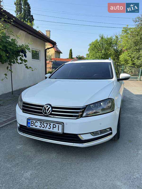 Универсал Volkswagen Passat 2012 в Львове