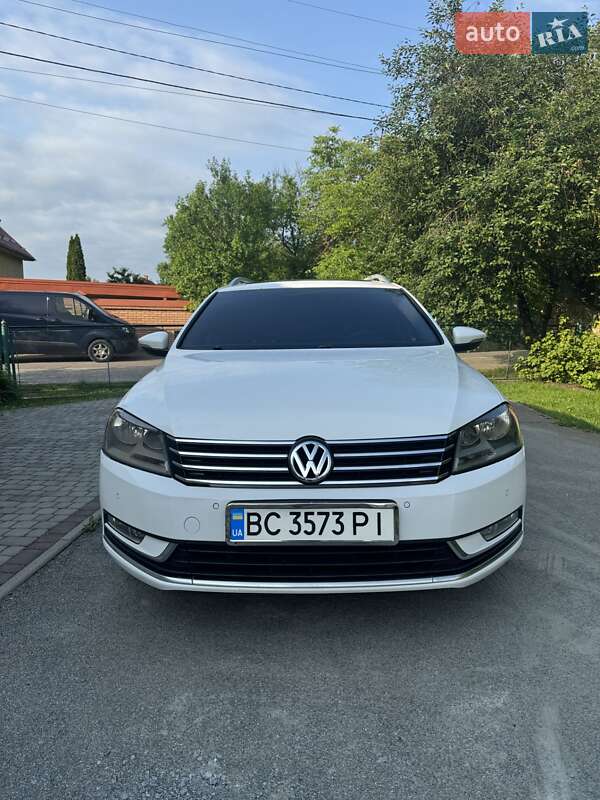 Универсал Volkswagen Passat 2012 в Львове