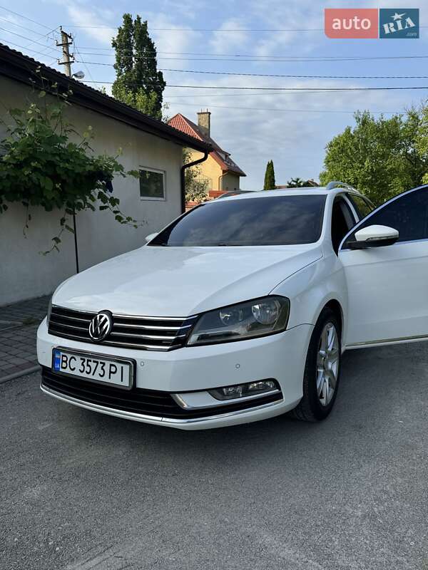 Универсал Volkswagen Passat 2012 в Львове