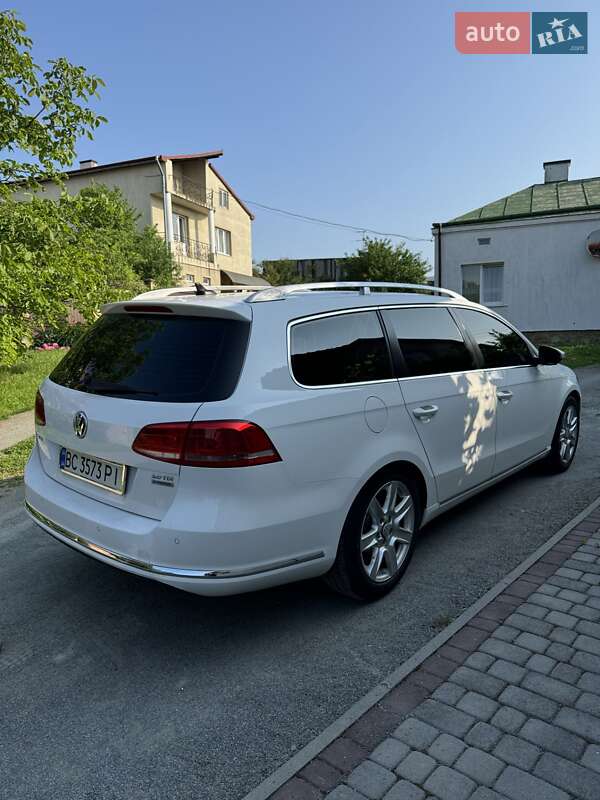 Универсал Volkswagen Passat 2012 в Львове