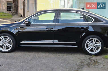 Седан Volkswagen Passat 2014 в  фото 8 Седан Volkswagen Passat 2014 в
