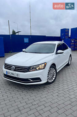 Седан Volkswagen Passat 2016 в Шепетівці