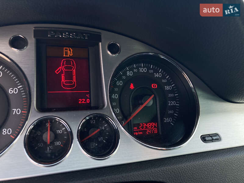 Универсал Volkswagen Passat 2006 в Киеве