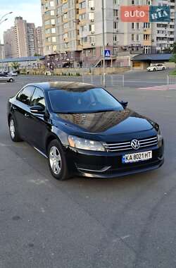 Седан Volkswagen Passat 2012 в Києві