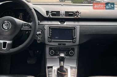 Универсал Volkswagen Passat 2011 в 