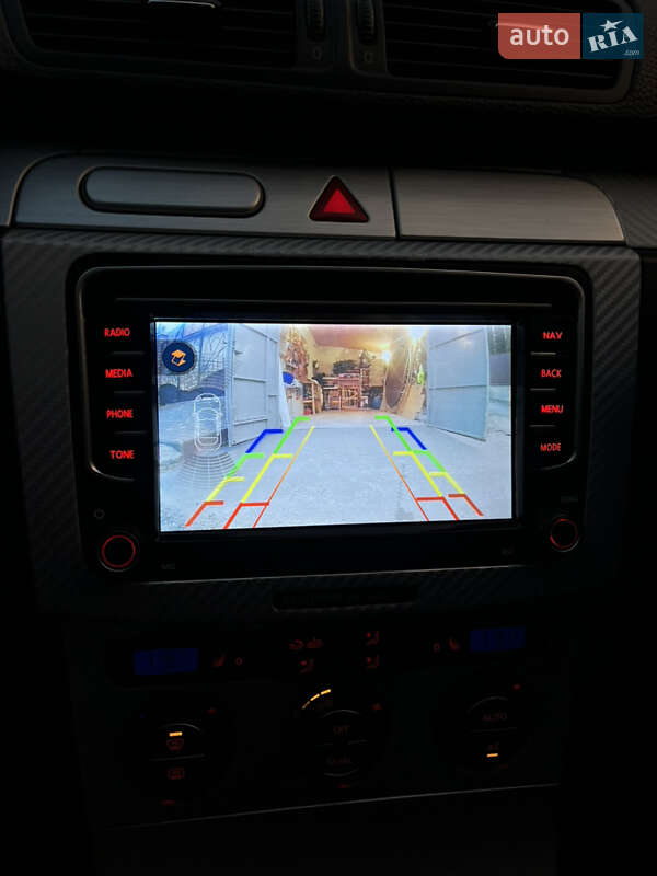 Седан Volkswagen Passat 2006 в Ярмолинцях