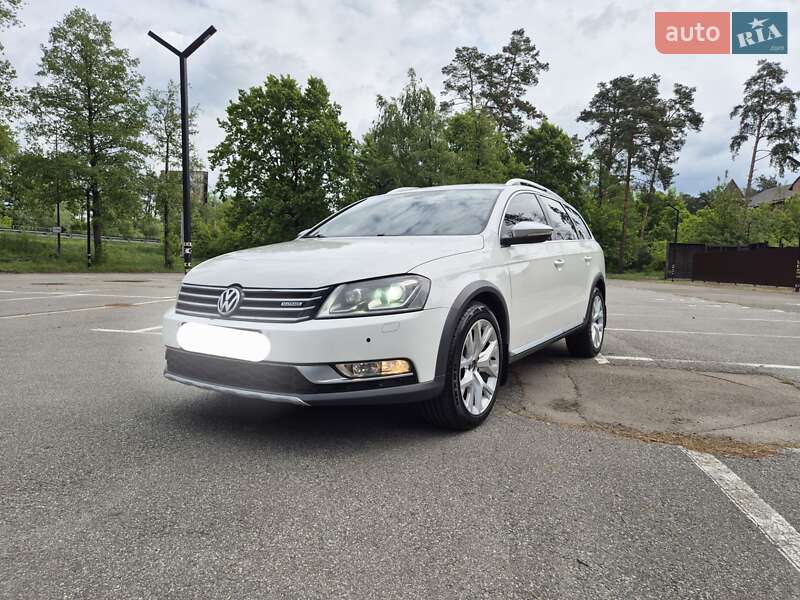 Універсал Volkswagen Passat 2014 в Києві