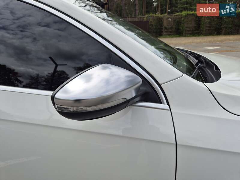 Універсал Volkswagen Passat 2014 в Києві