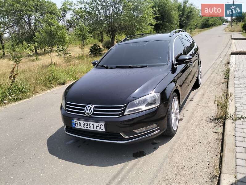 Универсал Volkswagen Passat 2011 в Николаеве