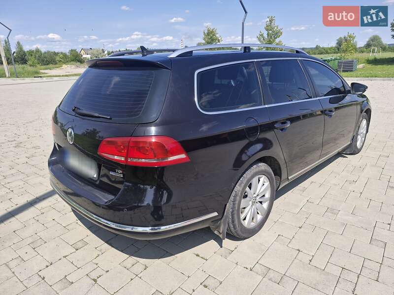 Универсал Volkswagen Passat 2012 в Ровно
