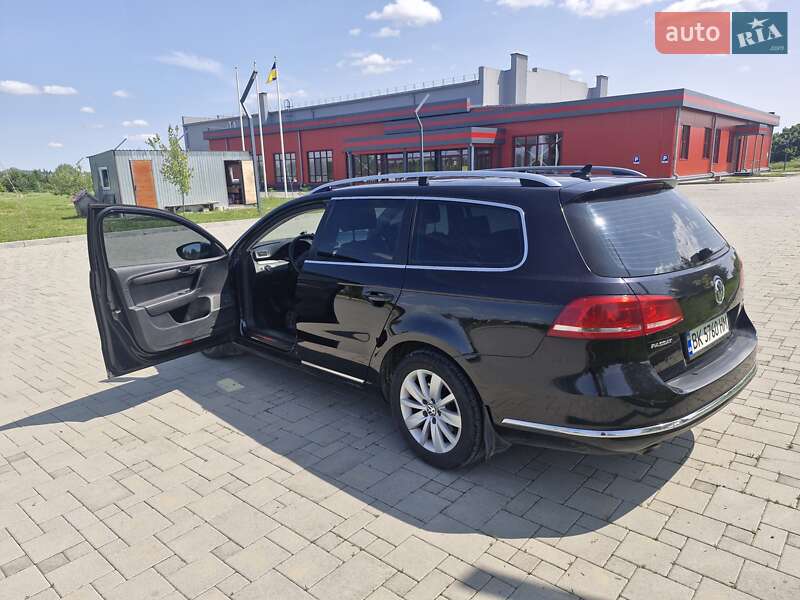 Универсал Volkswagen Passat 2012 в Ровно
