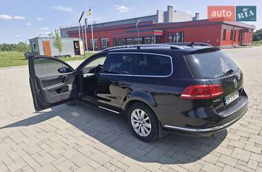 Універсал Volkswagen Passat 2012 в 