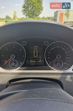 Універсал Volkswagen Passat 2012 в 