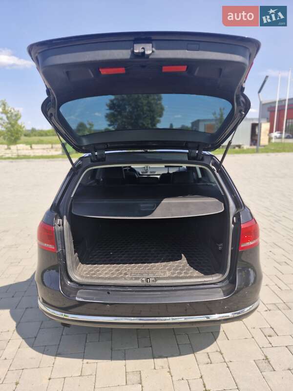 Универсал Volkswagen Passat 2012 в Ровно