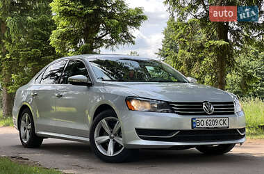 Седан Volkswagen Passat 2012 в Тернополі
