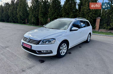 Универсал Volkswagen Passat 2012 в Нововолынске