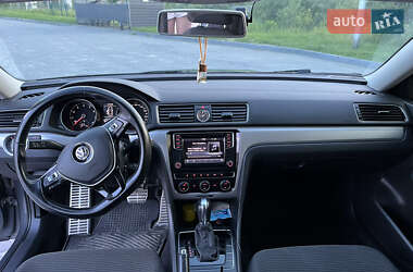 Седан Volkswagen Passat 2015 в 