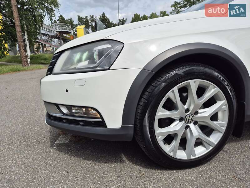 Універсал Volkswagen Passat 2014 в Києві
