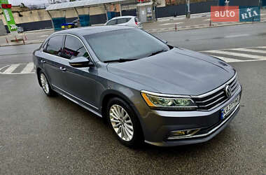Седан Volkswagen Passat 2017 в Киеве